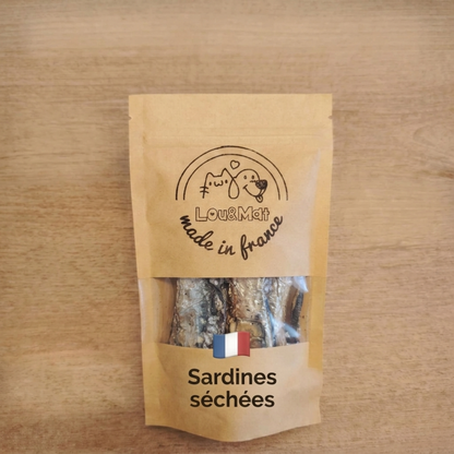 Sardines entières séchées dans un sachet kraft Lou&Mat